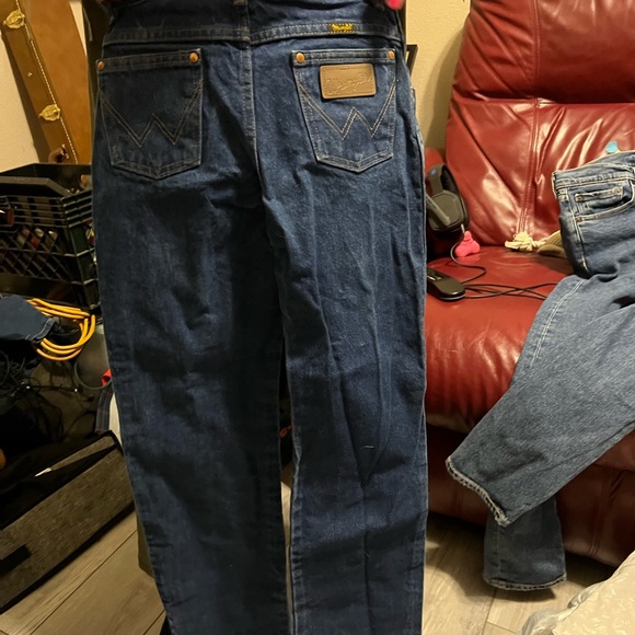 dark wash strait vintage jeans💋 - Picture 8 of 8